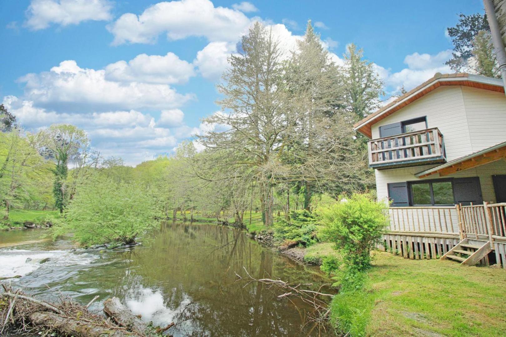 Villa Trois Anes Et Un Moulin Bessines-sur-Gartempe Exterior foto